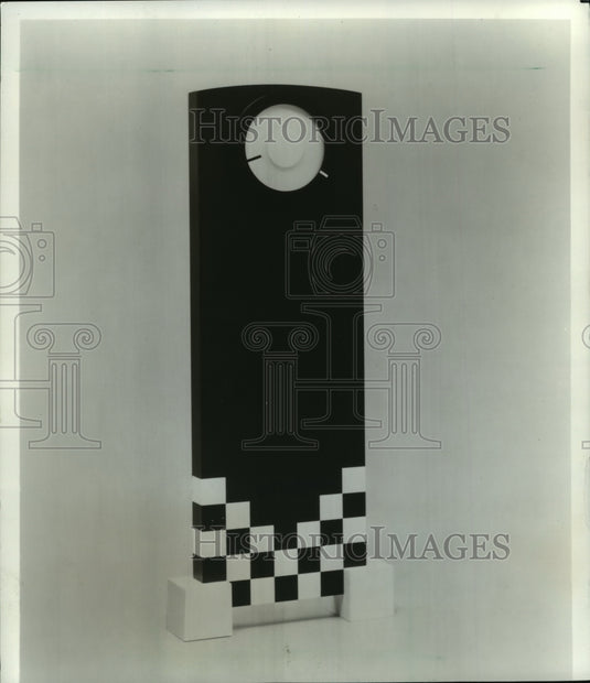 1984 Press Photo Clock from Howard Miller "tempo 21" Collection, Chicago Expo - Historic Images