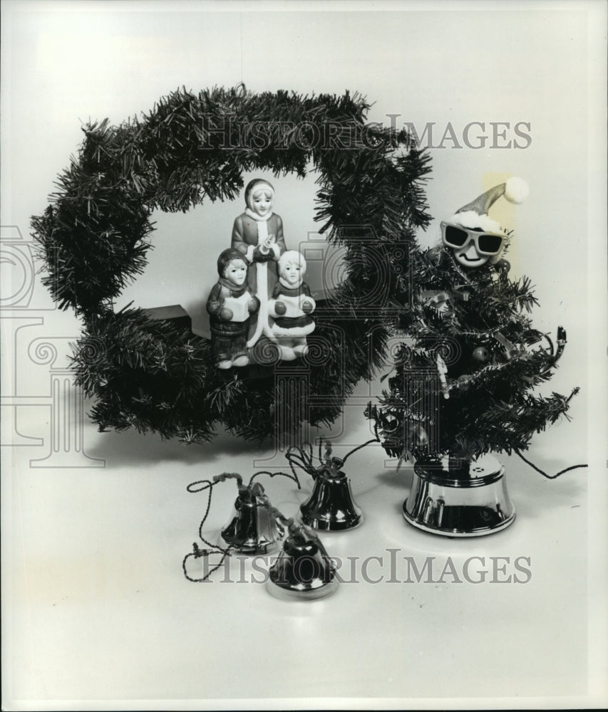 1989 Press Photo Electronic Christmas Decorations - mja70339-Historic Images