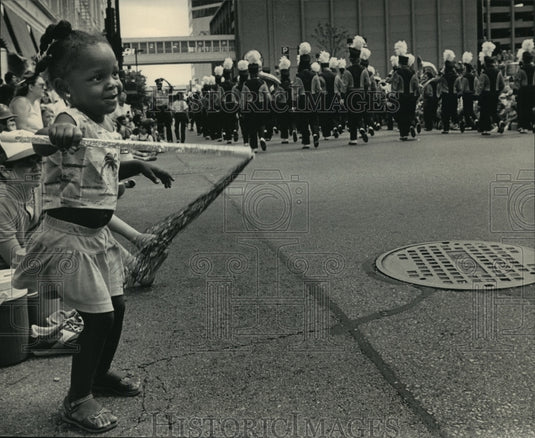 1986 Press Photo No marching band is complete without a baton twirler-Historic Images