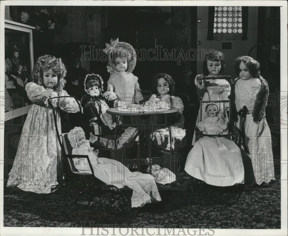 1976 Press Photo Mrs. Gray&#39;s Doll Museum, Doll Tea Party - mja72066-Historic Images