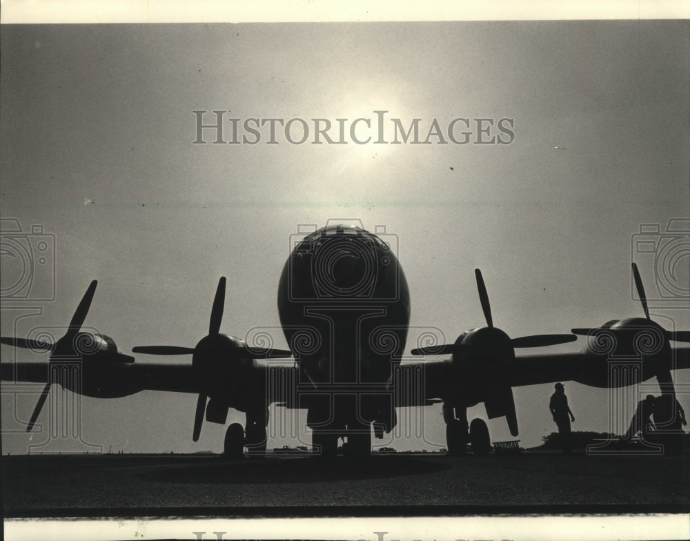 Press Photo The Confederate Air Force&#39;s B-29 With a 50-Yard Wingspan - Historic Images