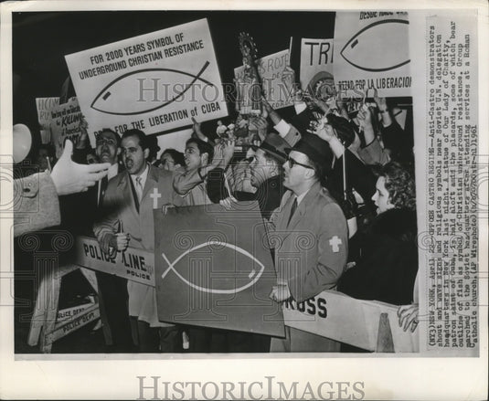 1961 Press Photo Demonstrators wave Christian resistance signs outside Soviet UN - Historic Images