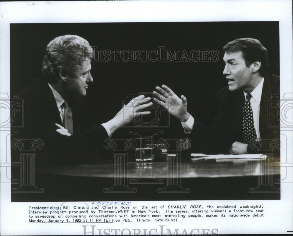1993 Press Photo Bill Clinton and Charlie Rose on the set of &quot;Charlie Rose&quot;-Historic Images