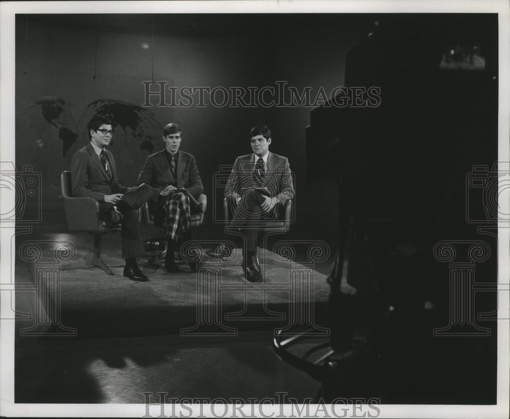 1971 Press Photo Doug Dahlgren, Wisconsin Television Anchor - mja73754 - Historic Images