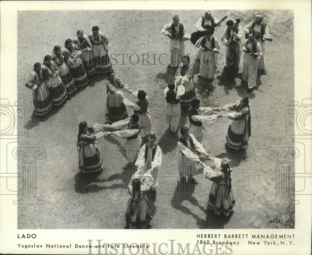 1973 Press Photo Yugoslav National Dance &amp; Folk Ensemble at Alverno College - Historic Images