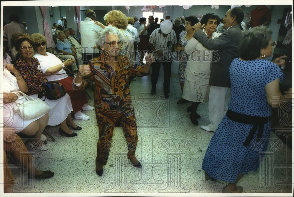1993 Press Photo Alba Regaldo dances at Rafael Villadverde Senior Center- Historic Images