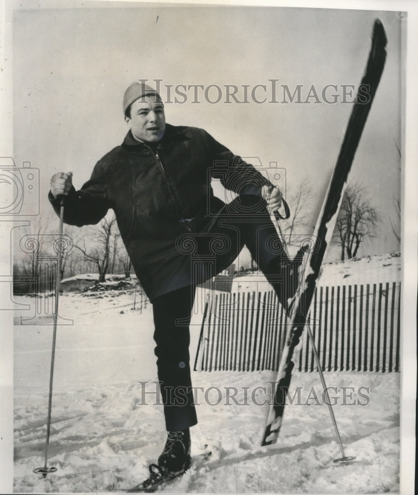 1985 Press Photo George Chuvalo Skiing Near His Catskill Mountain Training Camp - Historic Images