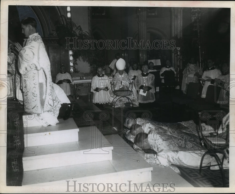 1949 Press Photo William E. Cousins&#39; Ordination as Bishop, Chicago - mja74997- Historic Images