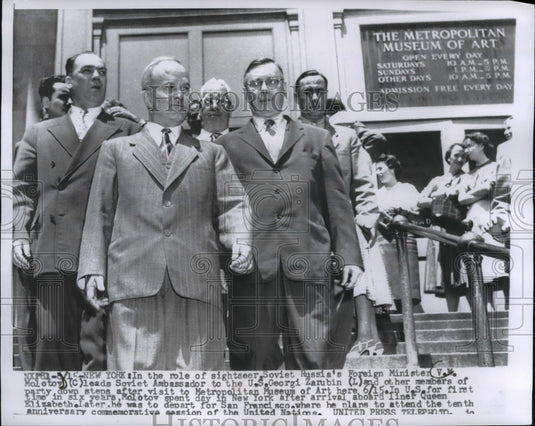 1955 Press Photo V.M. Molotov at Metropolitan Museum of Art in New York - Historic Images