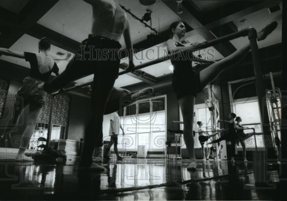 1994 Press Photo Students At Dancework Rehearsing - mja75443 - Historic Images