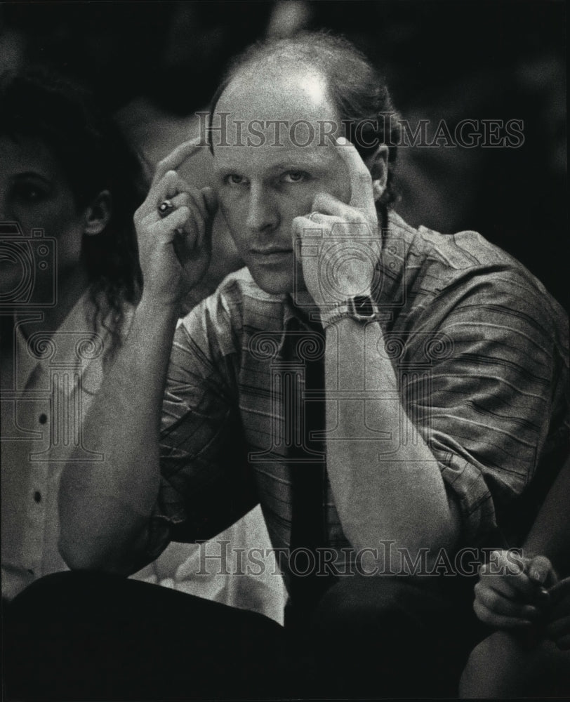 1992 Press Photo Pius XI Coach Joel Claassen at WISAA State Tournament-Historic Images