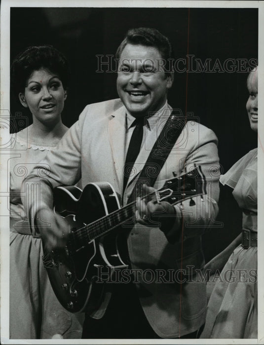 1966 Country & Western Singer Roy Clark, on NBC's "Swingin' Country" - Historic Images