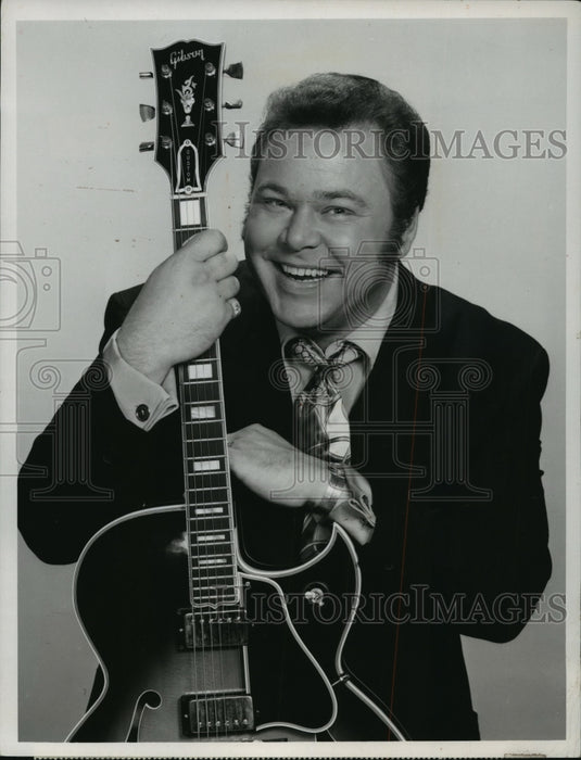 1969 Roy Clark Smiling and Posing with His Guitar - Historic Images