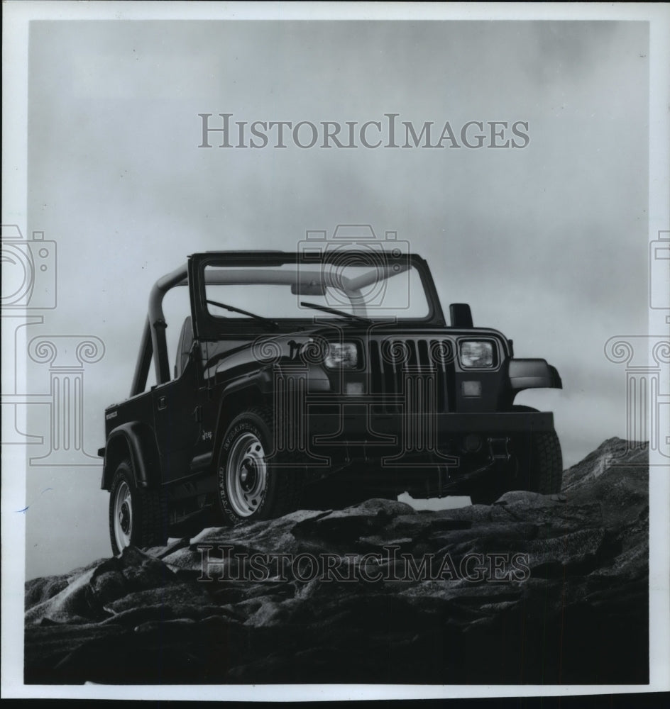 1988 Press Photo The Jeep Wrangler S by Jeep/Eagle Division of Chrysler Corp. - Historic Images