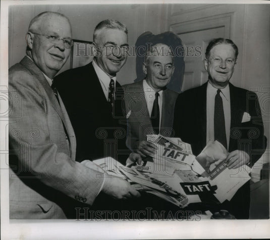 1951 Press Photo Thomas Coleman & others, aiding in Taft for President campaign - Historic Images