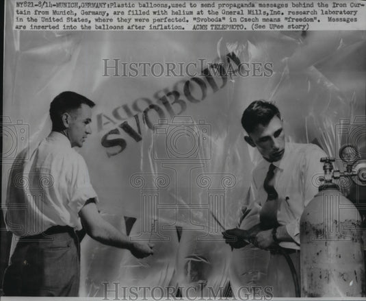1957 Press Photo Plastic Balloons are filled With Helium at General Mills, Inc.-Historic Images