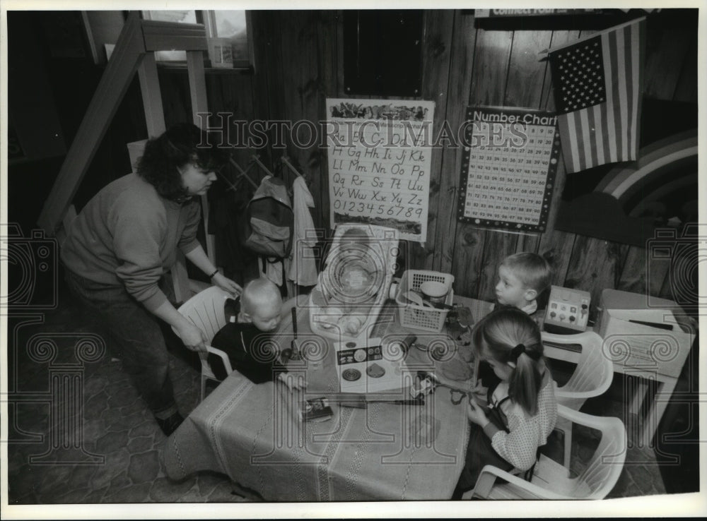 1994 Press Photo Kathy Lepak, operator of Preschool Prep Child Care Center-Historic Images
