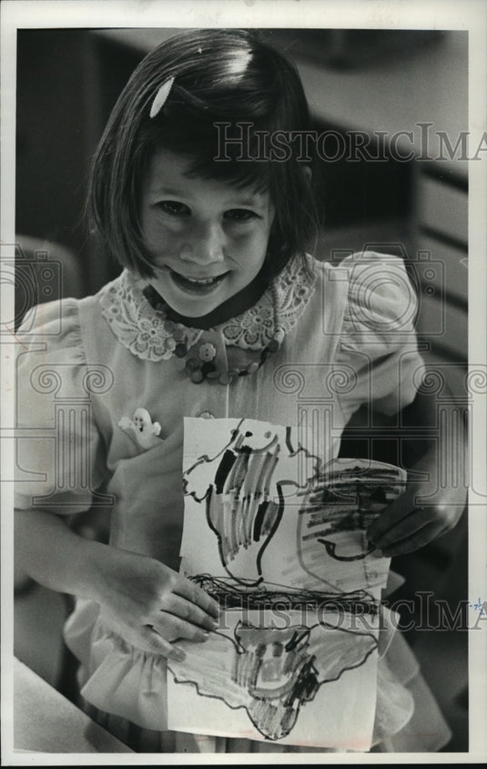 1989 Press Photo Rachel Rupnow showed off her day-care handiwork at "Tiny Tech" - Historic Images