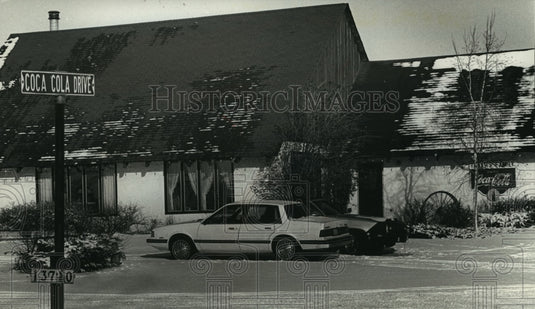 1990 Press Photo The Adam's Home on Coca Cola Drive - mja77838 - Historic Images