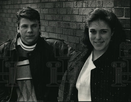 1989 Press Photo Luke Fera and Beth Carity Filmed the Movie "Major League"- Historic Images