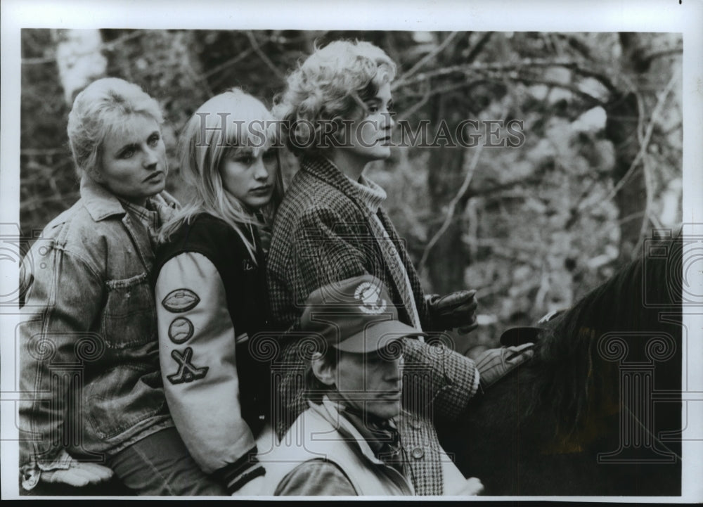 1989 Press Photo &quot;Far North&quot; starring Tess Harper, Patricia Arquette, Jess Lange - Historic Images