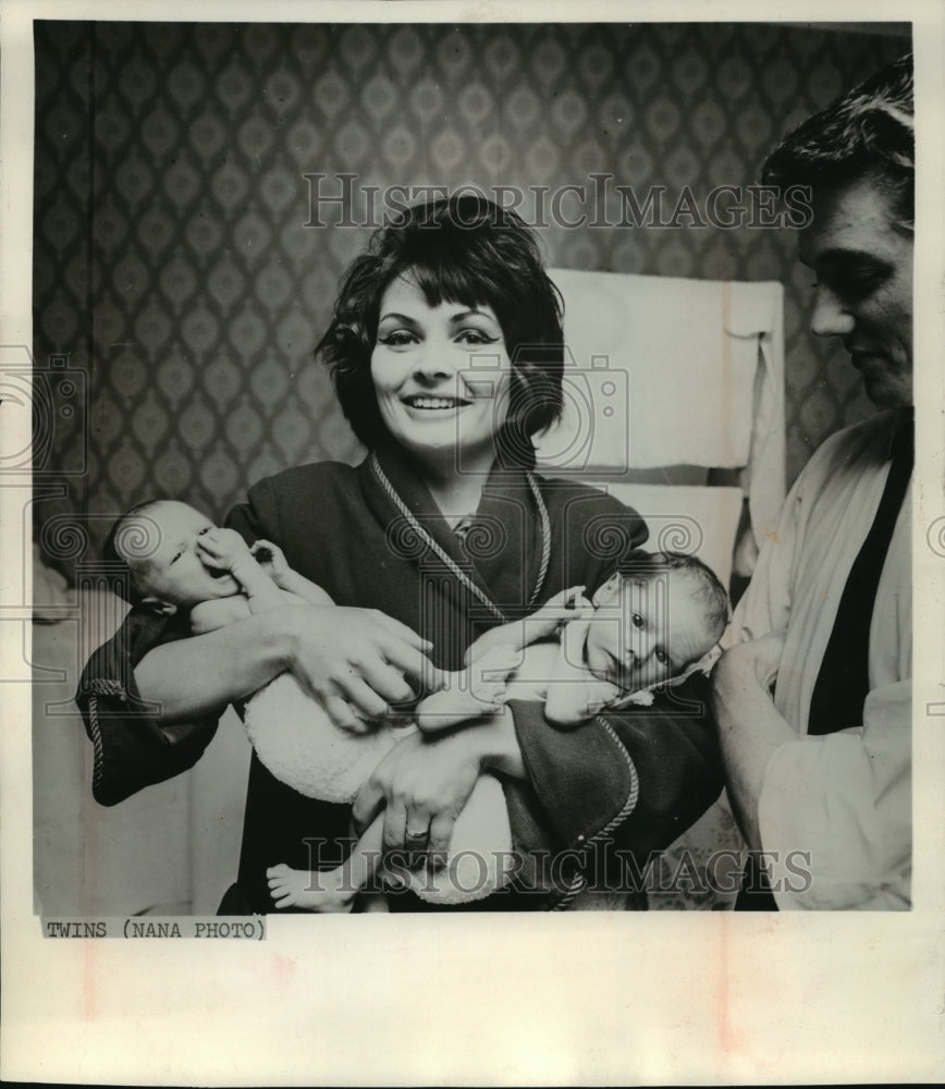 Tim Conner Singer 1963 Press Photo Month old twins of British pop singer Tim Conner - mj ...