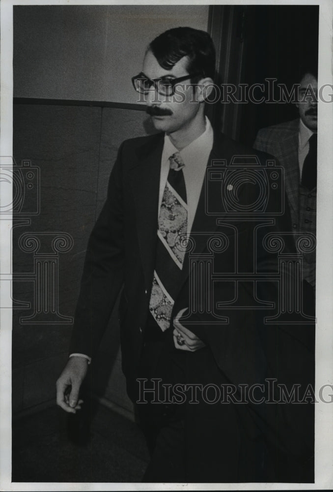 1977 Lieutenant Dean Collins Testified in the Roger Lyons Case-Historic Images