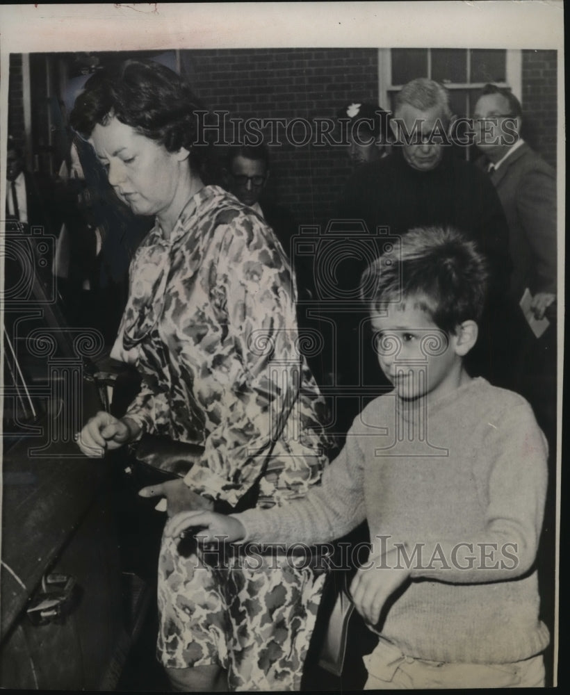 1965 Press Photo Mrs. Robert Colby, charged with murder of neighbor boy - Historic Images