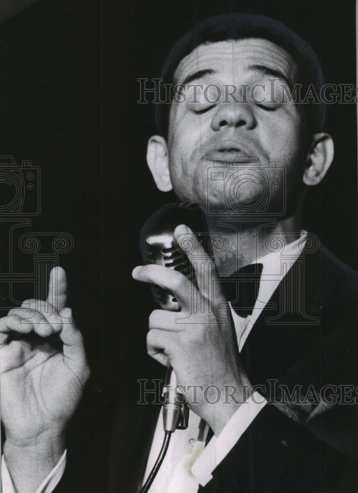 1962 Press Photo Singer, Robert Clay - Historic Images