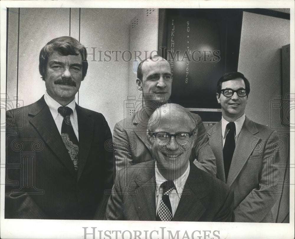 1974 Press Photo Paul S. Connolly and other new officers of Milwaukee Bond Club - Historic Images