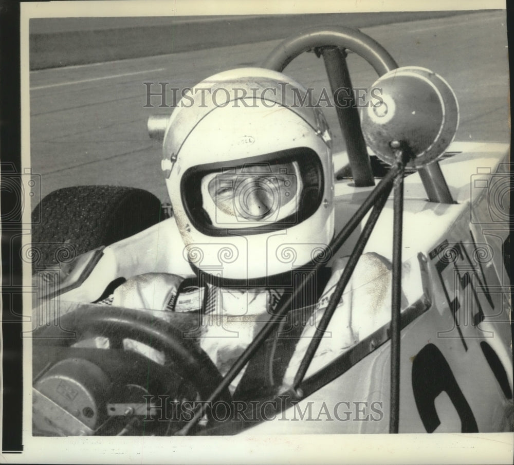 1971 Press Photo Pete Conrad in International Motor Sports Association race - Historic Images