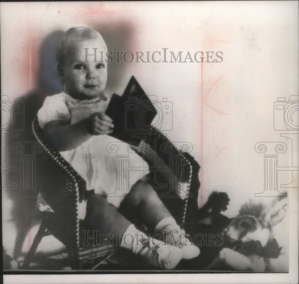 1959 Press Photo Prince Albert&#39;s Birthday Portrait (1 Year) - mja79779 - Historic Images