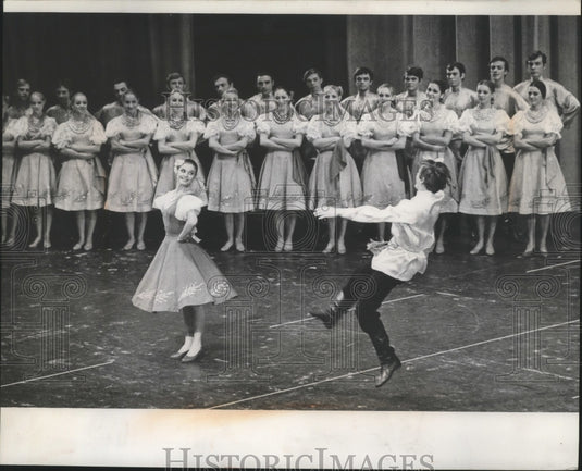 1974 Press Photo Moiseyev Dance Company, Russian folk troupe - mja79784 - Historic Images