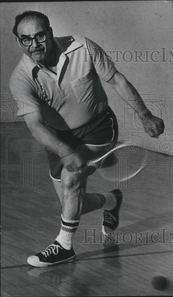 1979 Press Photo Larry Lederman plays racquetball at Community Center, Milwaukee - Historic Images