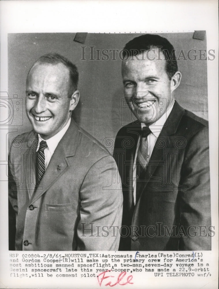 1965 Press Photo Gemini Astronauts Charles Conrad (L) and Gordon Cooper-Historic Images