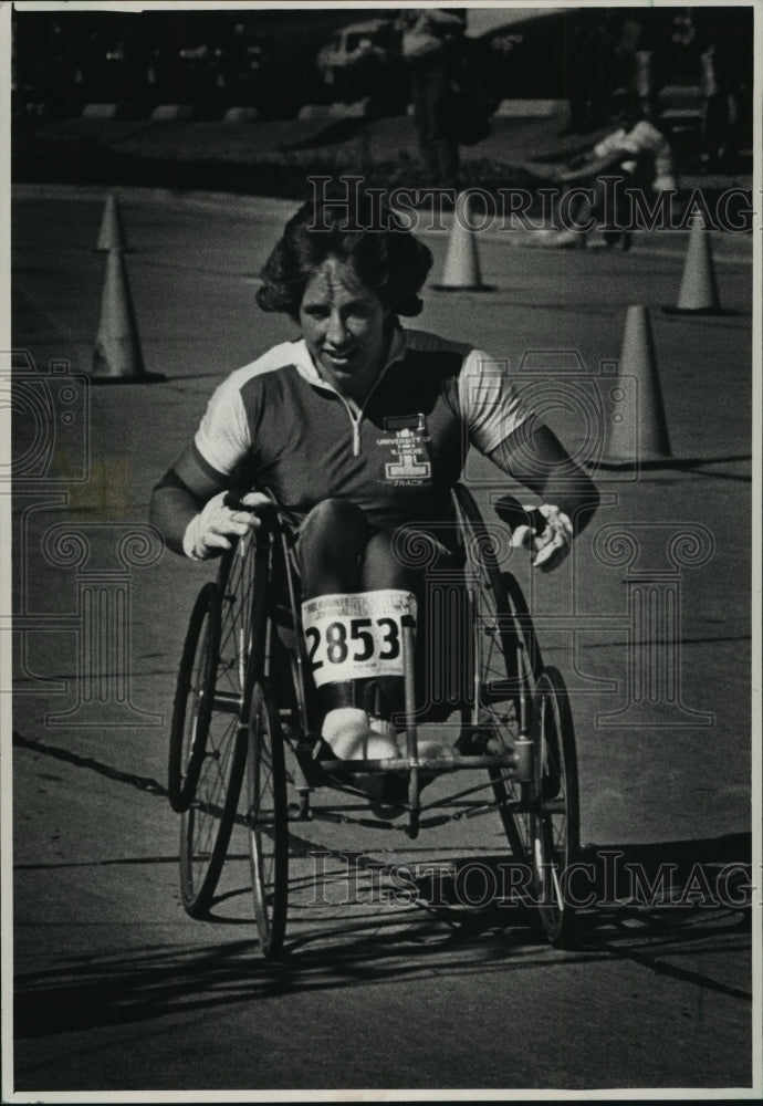 1988 Press Photo Jean Driscoll taking first place in the wheelchair race- Historic Images