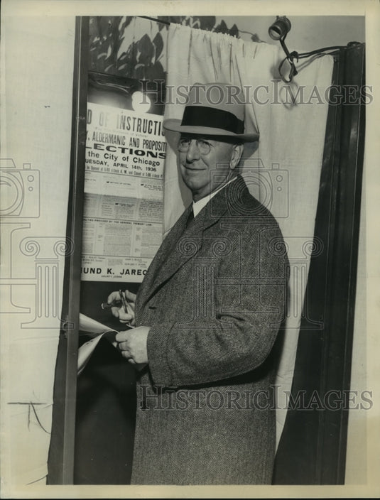 1936 Frank Knox voting in the Republican primary, Chicago-Historic Images