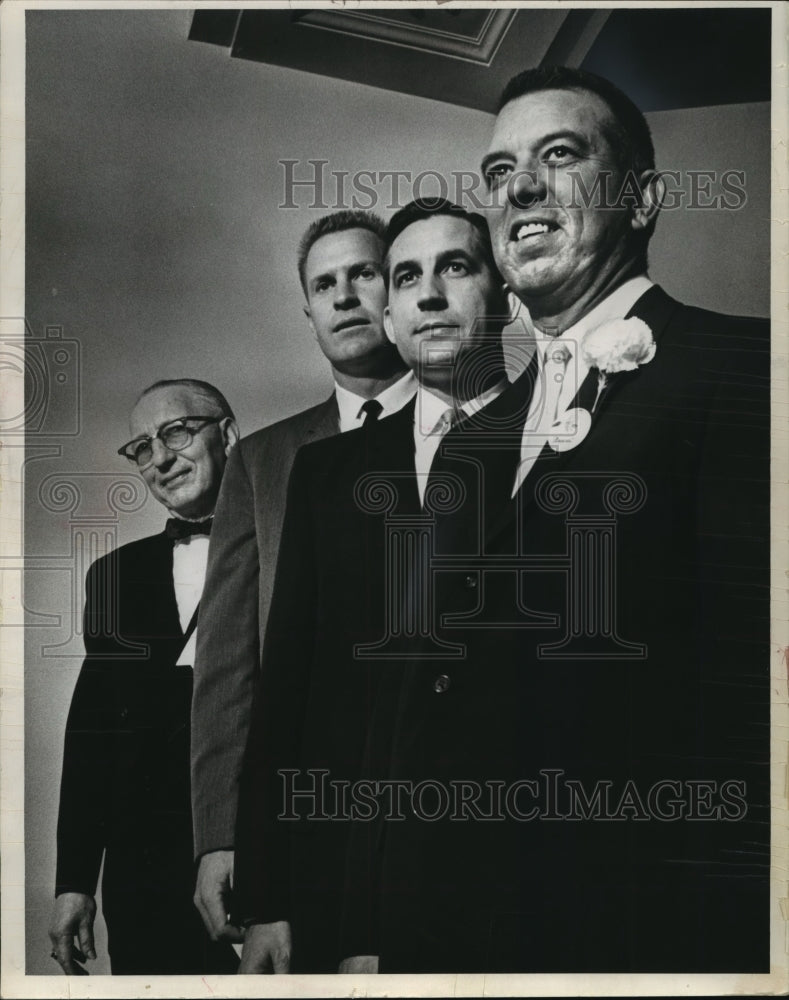 1964 Press Photo Manager Bobby Bragan was Honored at the Elks Baseball Banquet - Historic Images