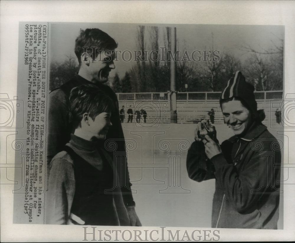 1968 Press Photo Ron and Cynthia Kauffman pose for picture by Ludmilla Titovar- Historic Images
