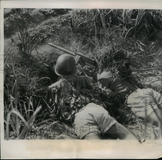1953 Press Photo Students at Chinese military academy fire a machine gun-Historic Images