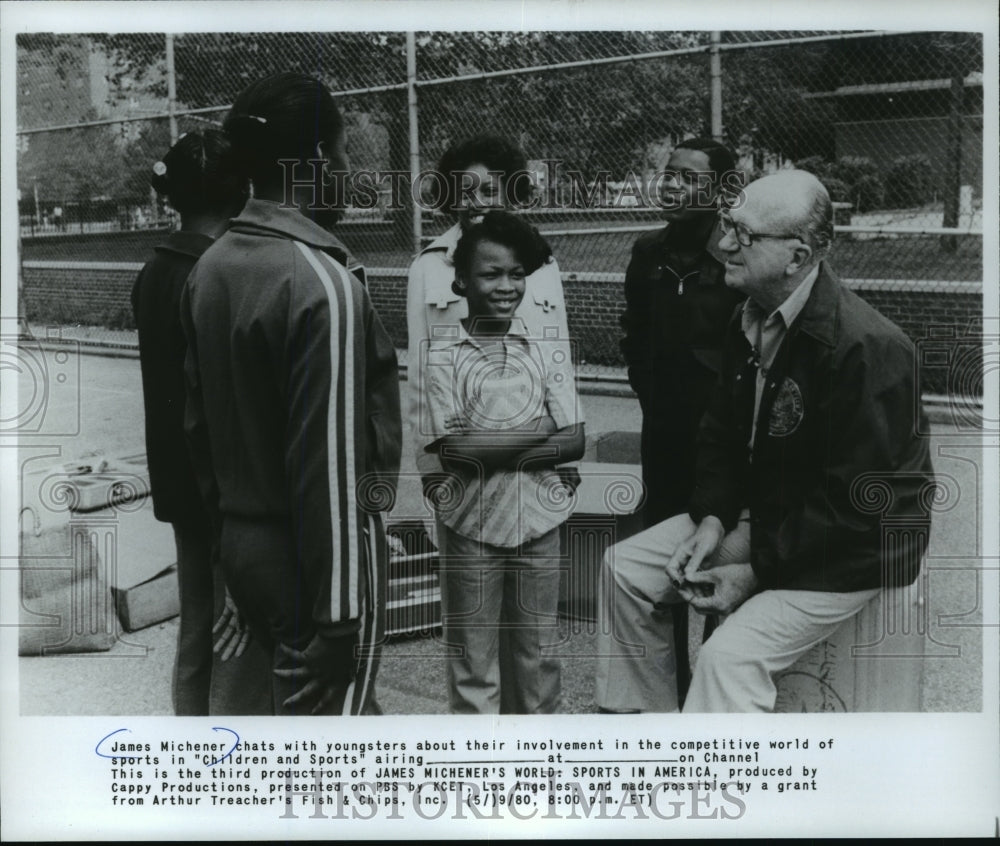 1980 Press Photo Author James Michener chats with youngsters - mja81948 - Historic Images