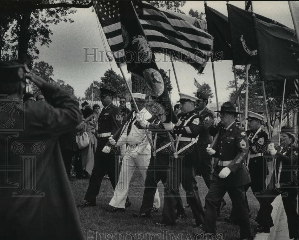 1985 Press Photo Honor Guard At Armed Forces Ceremony At VA Cemetary - mja82151 - Historic Images