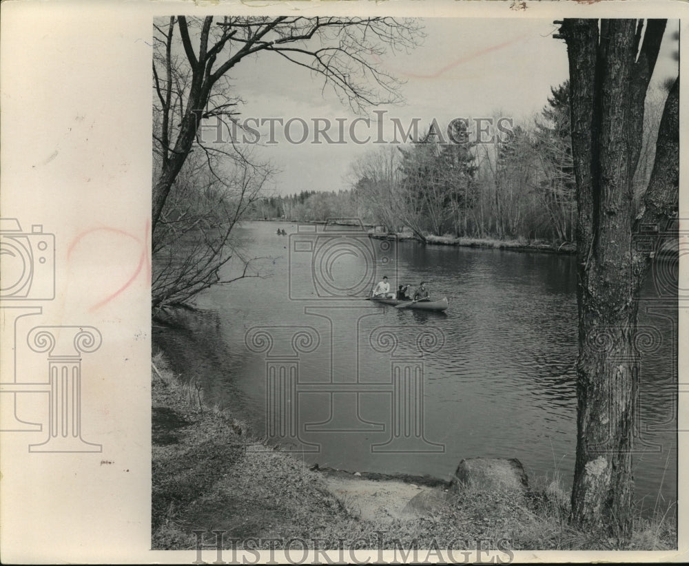 1969 Press Photo 3 guys are canoeing down a stretch of the Wisconsin River-Historic Images