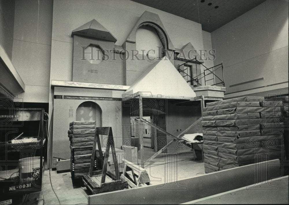 1988 Press Photo Construction of Lobby in Children&#39;s Hospital of Wisconsin - Historic Images