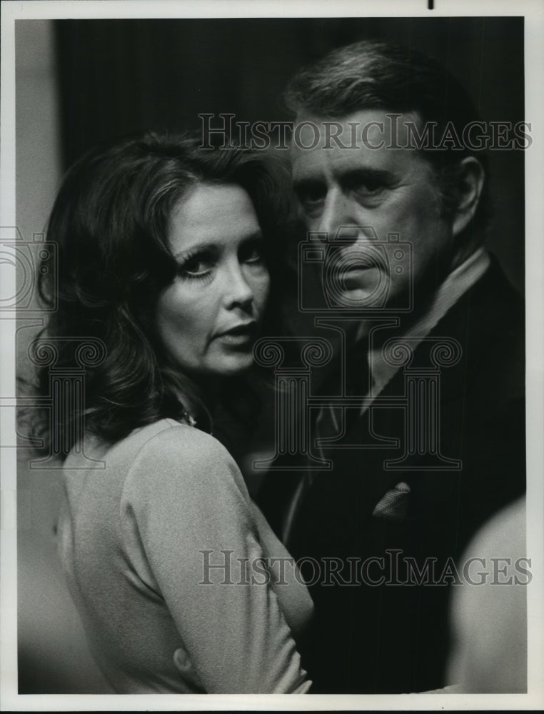 1975 Press Photo John Forsythe and Anjanette Comer in &quot;Terror on the 40th Floor&quot; - Historic Images