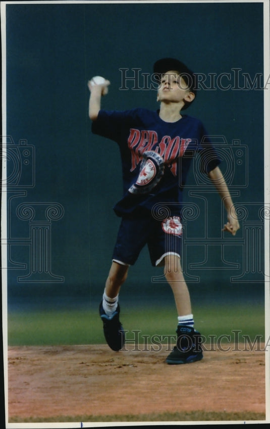 1993 Press Photo Despite Having Cancer, Jason Leader Throws the first Ball - Historic Images