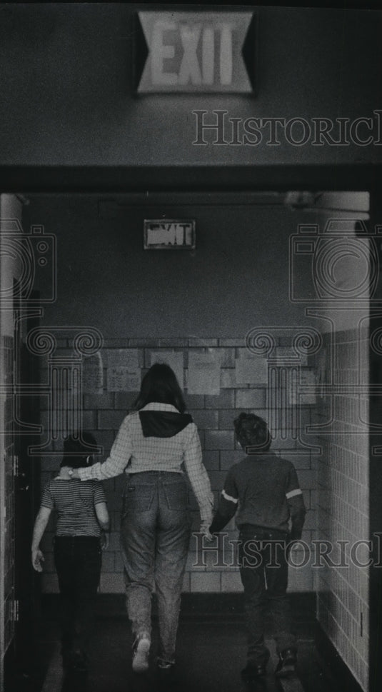 1978 Press Photo Children at Chileda are getting love & new lease on life. - Historic Images