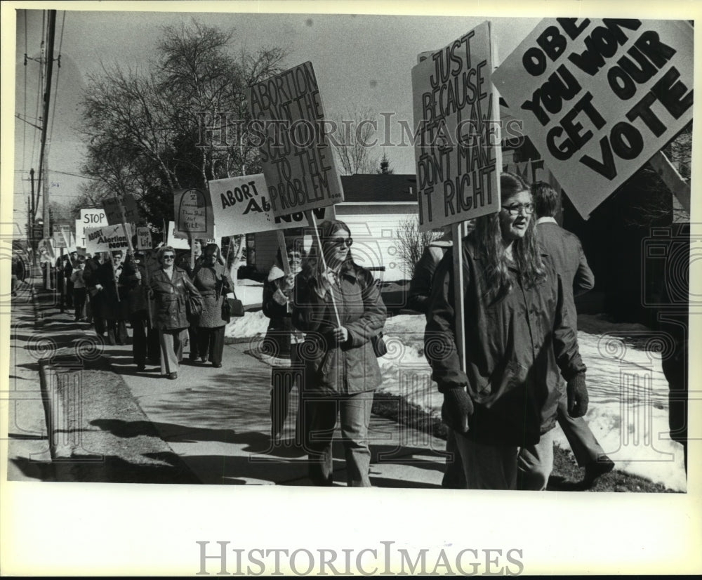 1979 Press Photo Anti-Abortion Demonstration in Milwaukee for Jimmy Carter - Historic Images