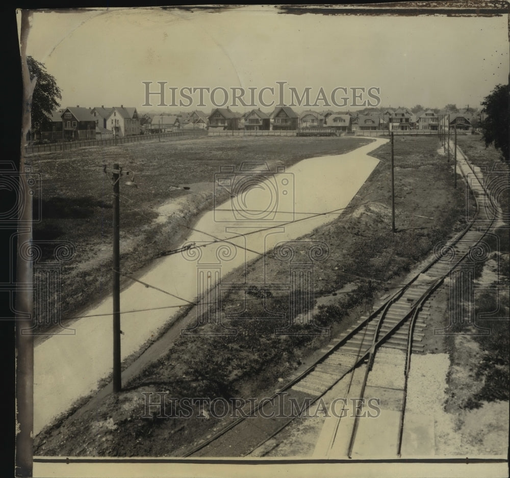 1928 Press Photo Milwaukee, Wisconsin Training Field with Half Mile of Track-Historic Images