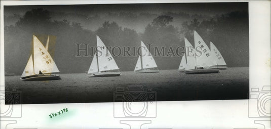 1989 Press Photo Sailboats racing for position - Historic Images